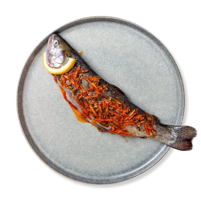 Pstrąg świeży-z-warzywami-na-grilla-eRybypl.jpg